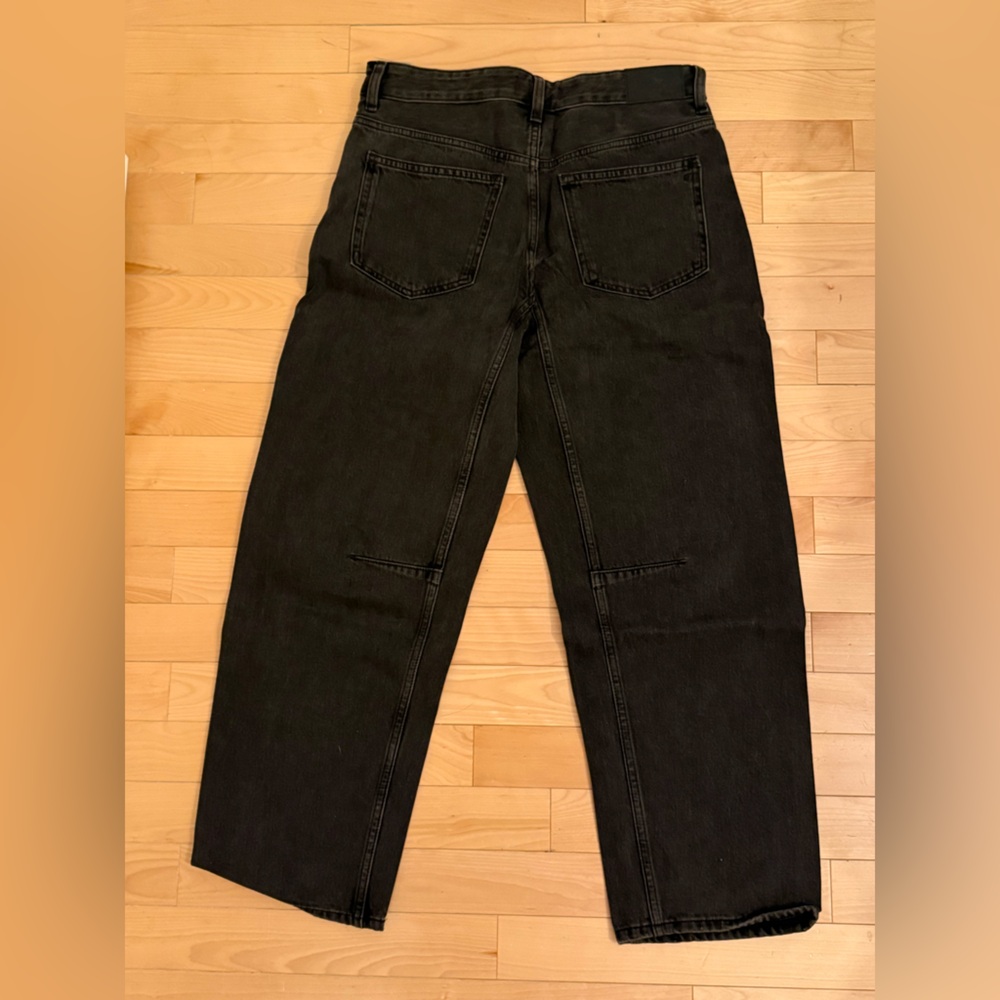 Madewell The Darted Barrel-Leg Jean - Picture 7 of 9